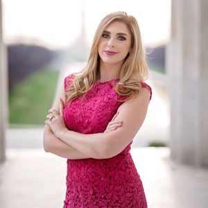 Meet your Posher, Cassaundra